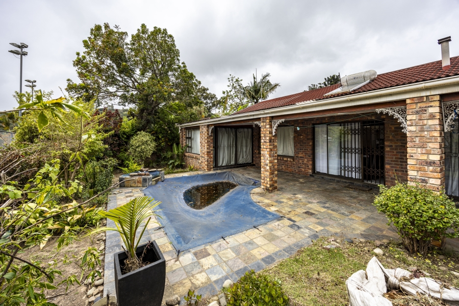 4 Bedroom Property for Sale in Nahoon Valley Park Eastern Cape